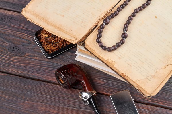 Comment choisir des sacs de plage qui complètent une tenue estivale sans paraître trop casual?